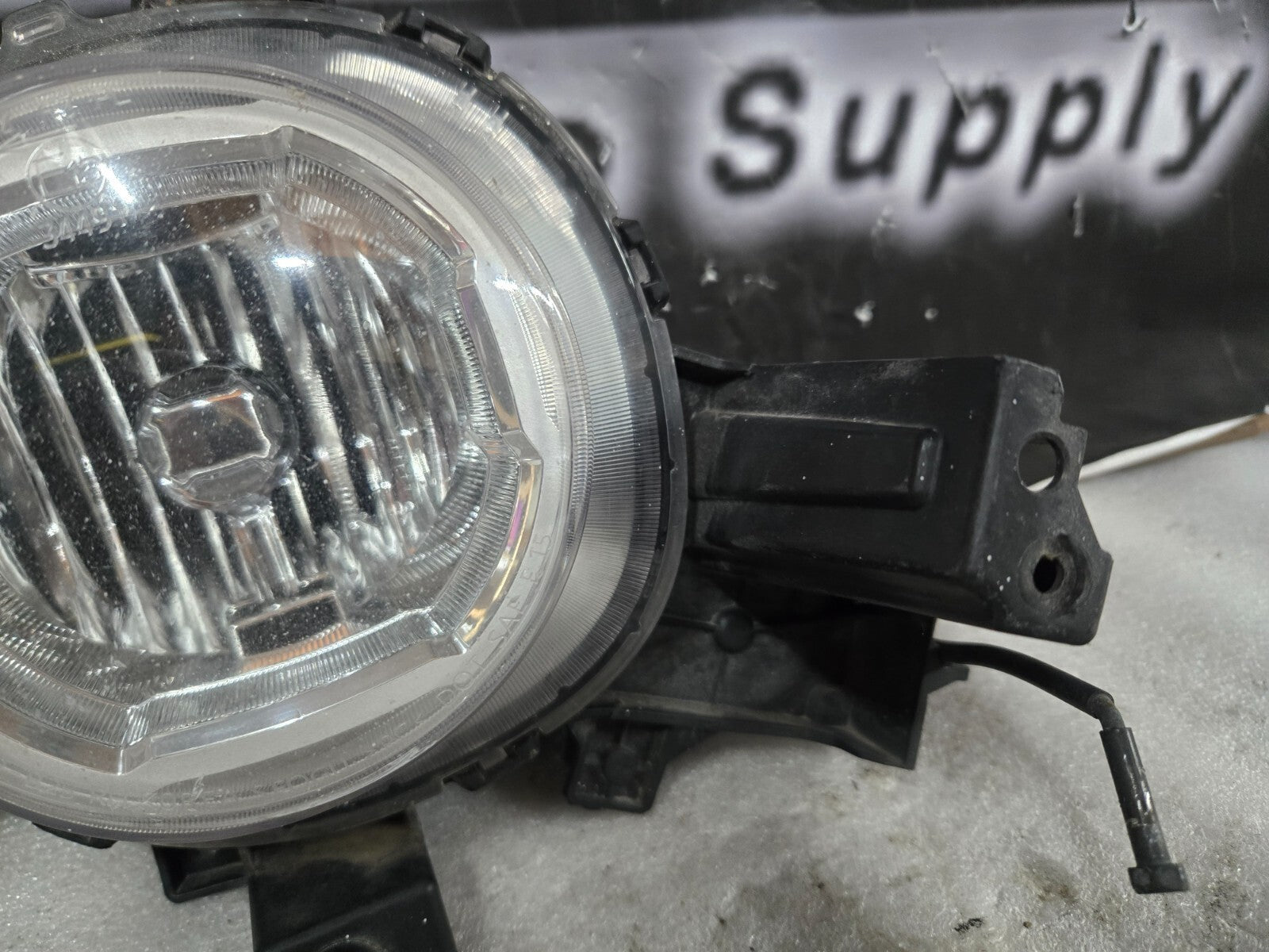 2017 2018 2019 Kia Soul Fog Light Lamp Right Passenger Side 92202-B2500 OEM