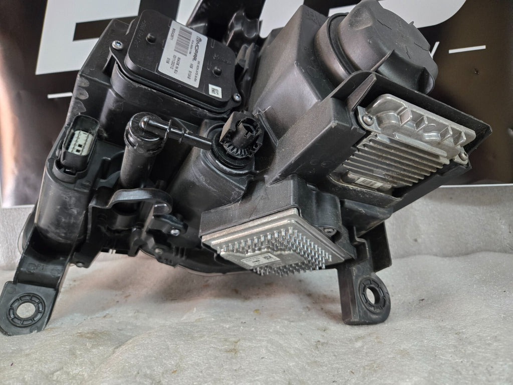 2016-2022 Jeep Grand Cherokee NON-AFS Headlight Black Right RH Passenger OEM H