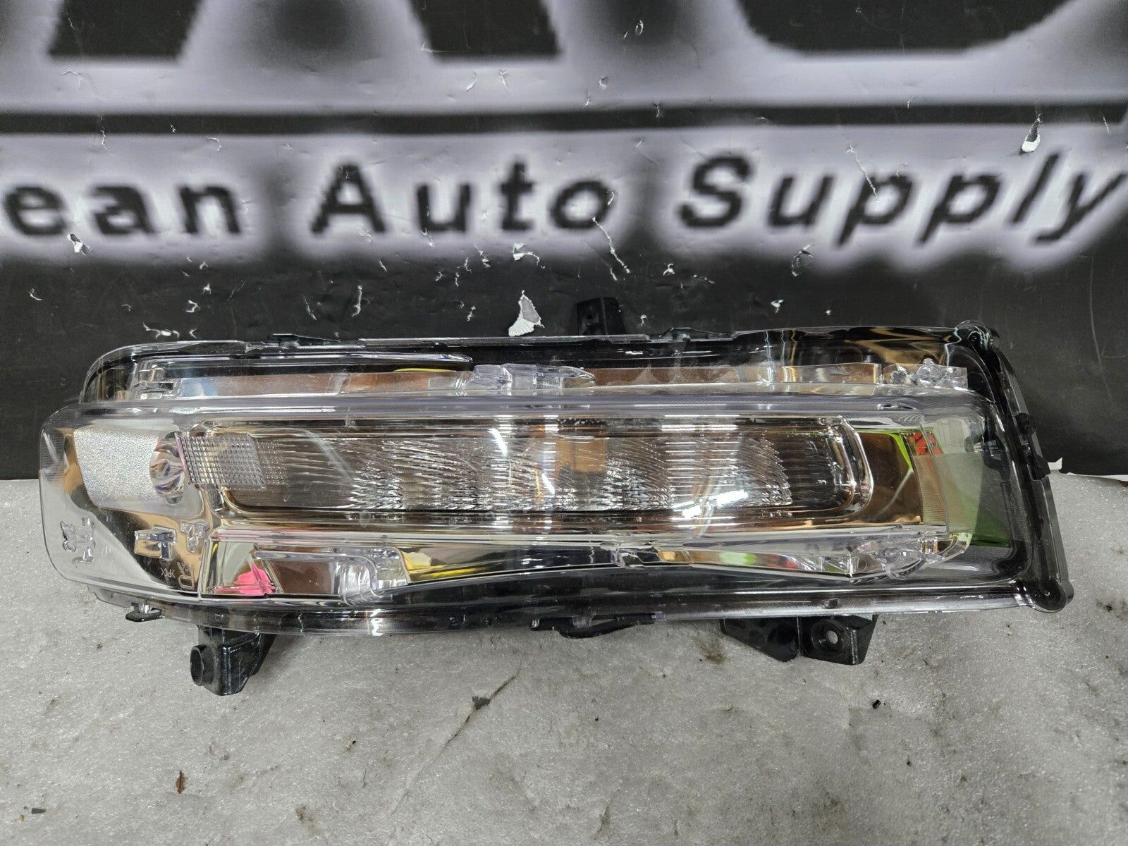 2018-2023 Ford Mustang RH Right Passenger Turn Signal w/Fog Light LED OEM