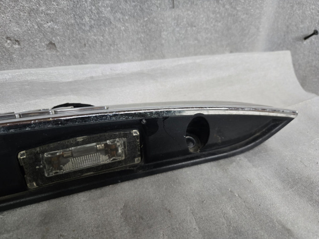 2014-2017 Maserati Ghibli Trunk Deck Lid Cover w/Camera 670010759 OEM 178269