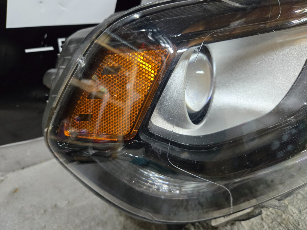 2016-2020 DODGE DURANGO HEADLIGHT RIGHT RH HALOGEN W/ LED OEM 68299130AF