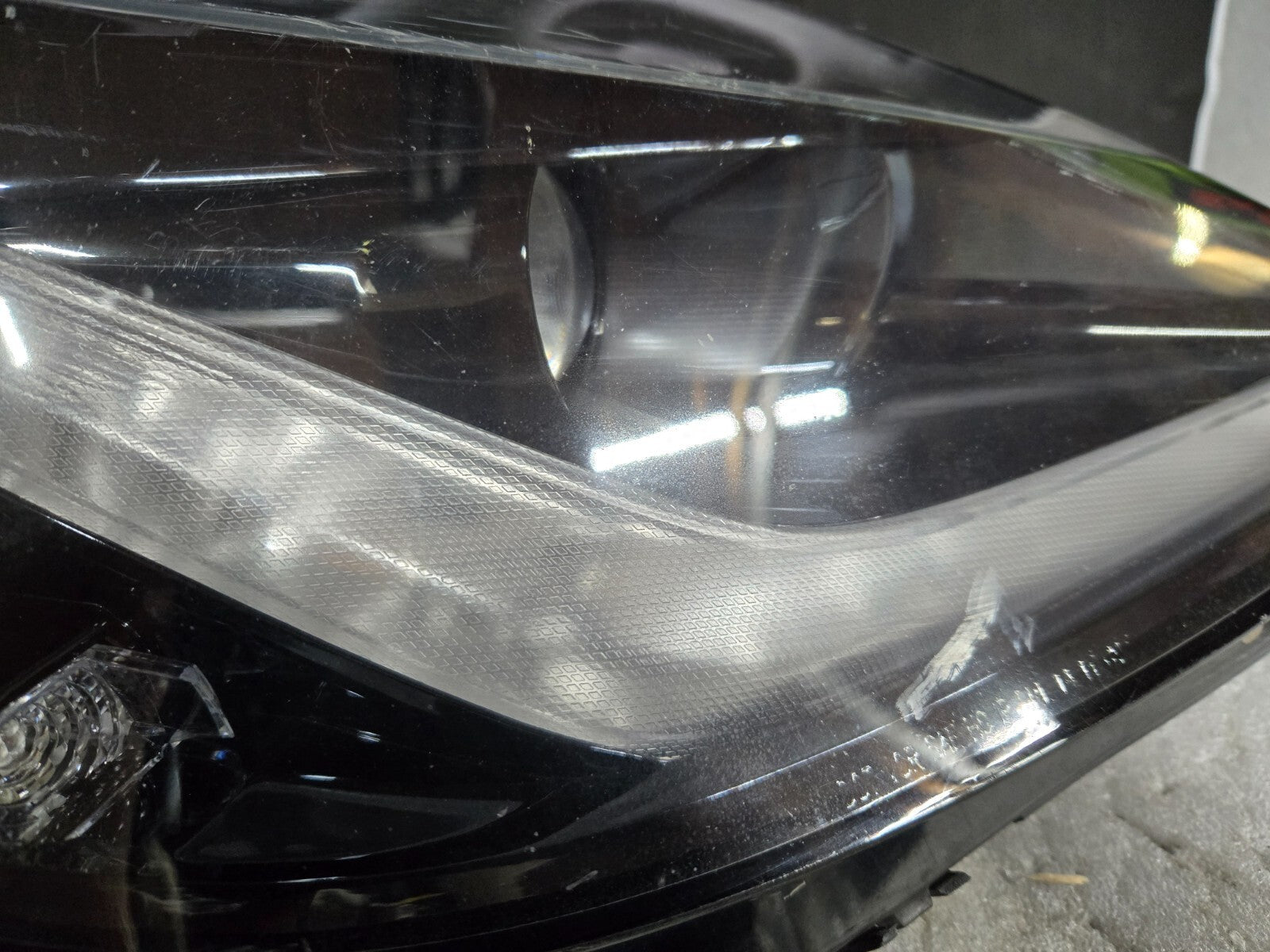 2014 - 2019 Chevrolet Corvette C7 LED HID Xenon Passenger Headlight OEM 23425435