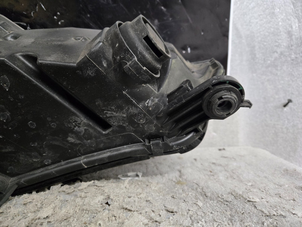 2017 - 2019 Audi A4 S4 Xenon HID HEADLIGHT Driver Left LH 8W0941005B OEM