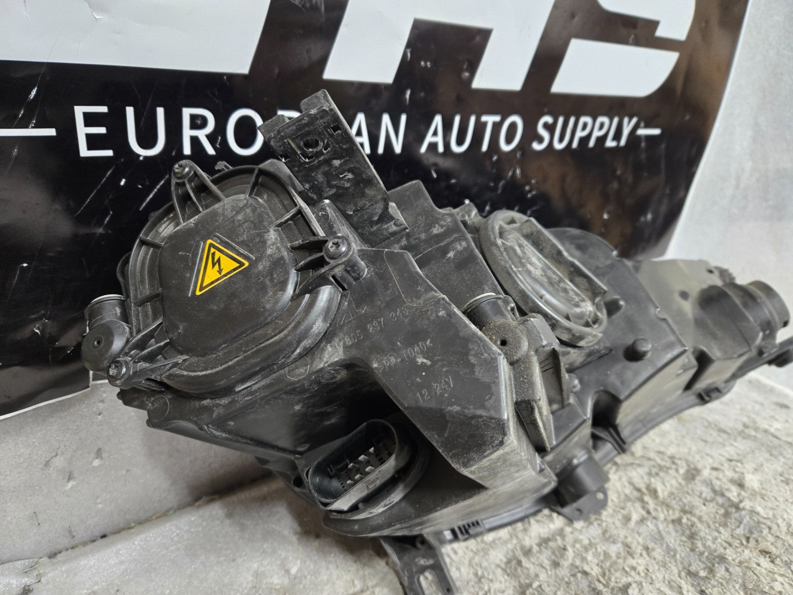 2017 - 2019 Audi A4 S4 Xenon HID HEADLIGHT Driver Left LH 8W0941005B OEM