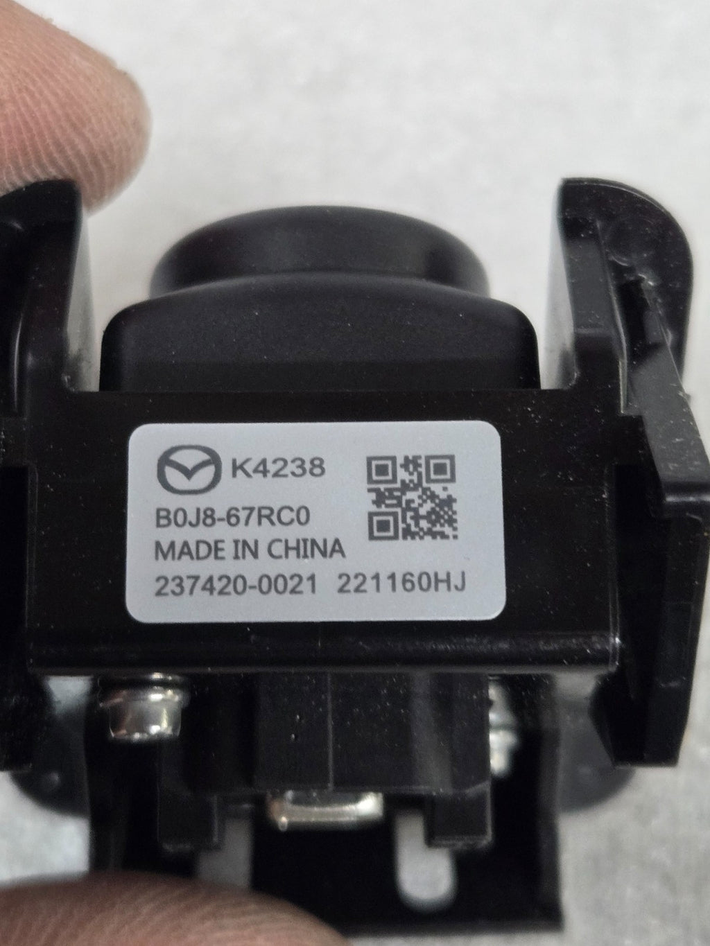2019 - 2023 Mazda 3 Rear Backup Camera B0J8-67RC0 NEW OEM