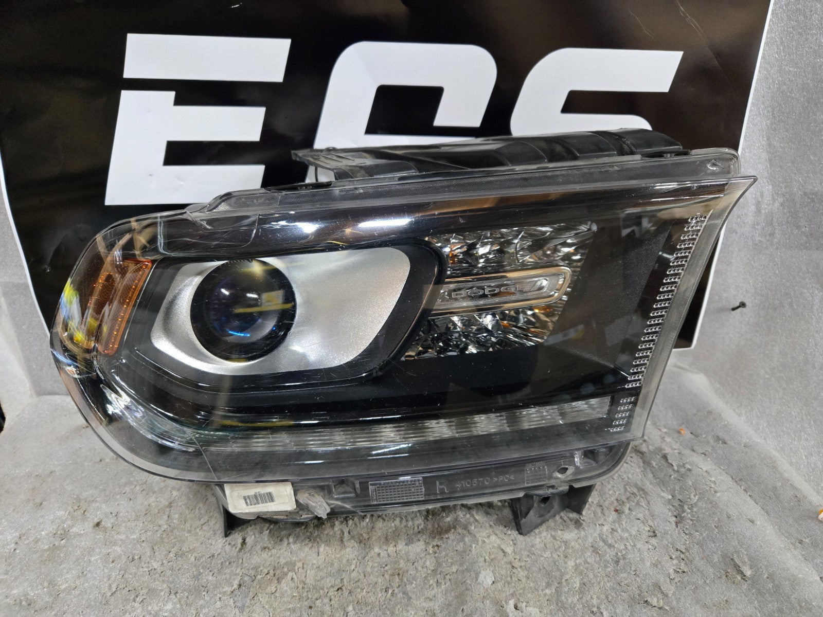 2016-2020 DODGE DURANGO HEADLIGHT RIGHT RH HALOGEN W/ LED OEM 68299130AF