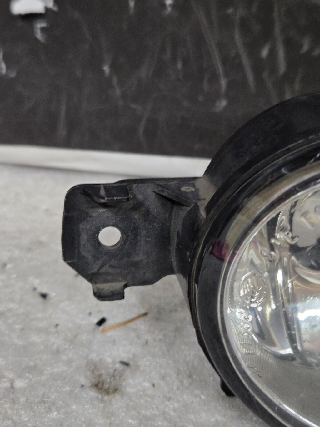2011 - 2013 BMW X5 E70 FRONT RIGHT PASSENGER SIDE FOG LIGHT LAMP VALEO BLACK OEM