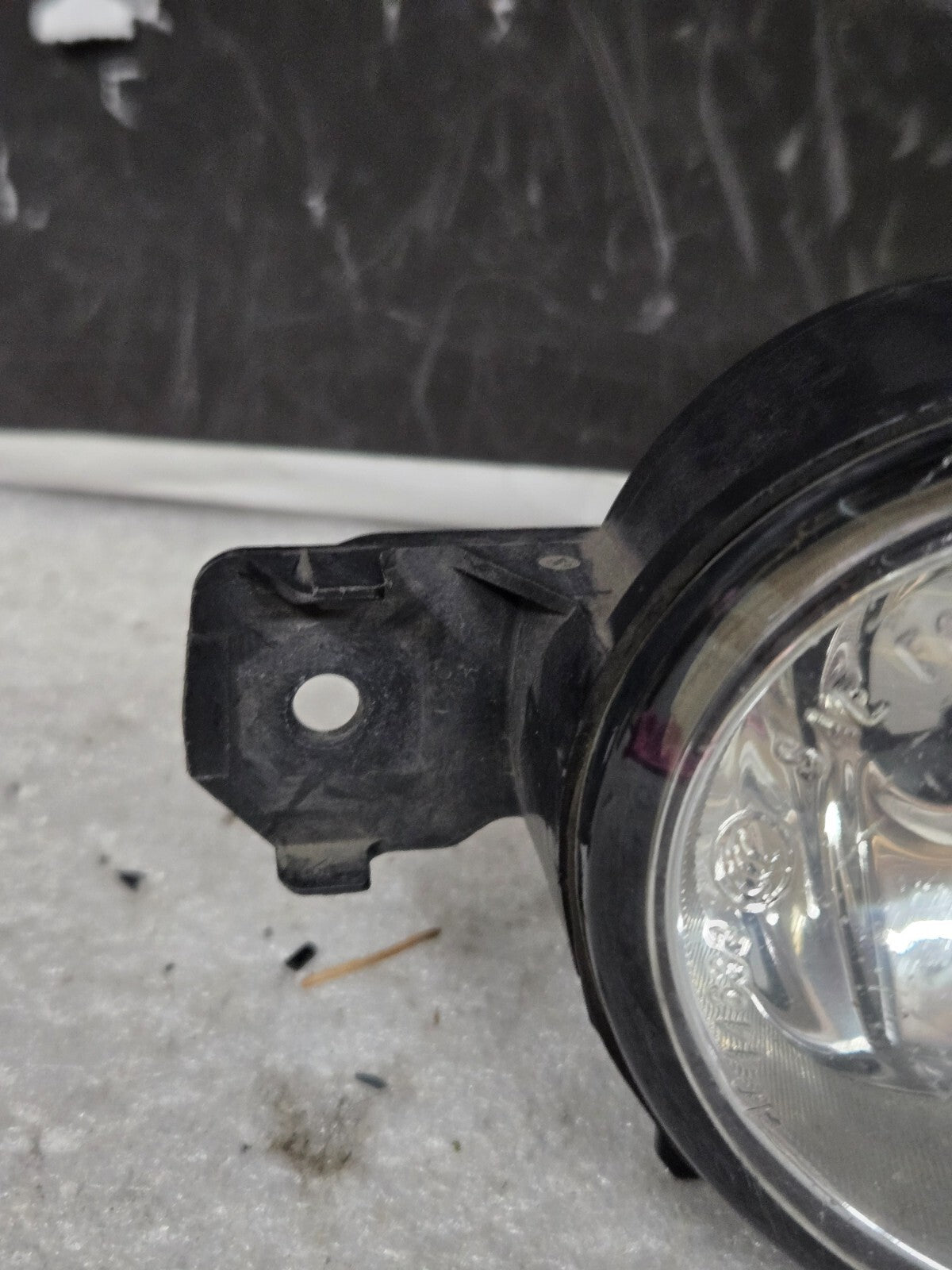 2011 - 2013 BMW X5 E70 FRONT RIGHT PASSENGER SIDE FOG LIGHT LAMP VALEO BLACK OEM