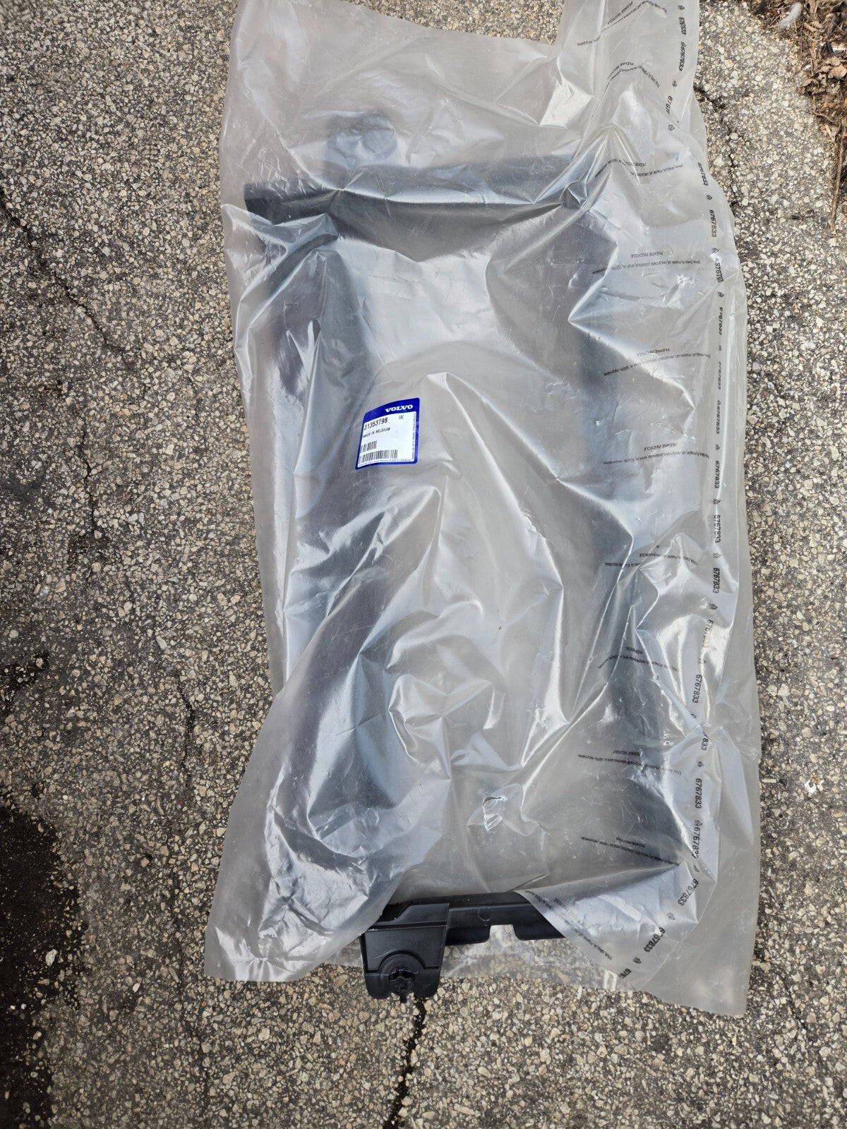 2016-2024 Volvo XC90 Air Guide 31353798 OEM NEW