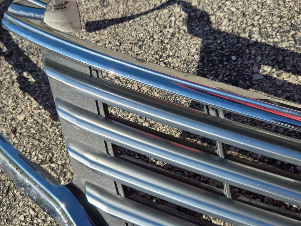 2015 2016 2017 2018 Lincoln MKC Front Bumper Grille Right RH EJ7B-8B271-AEW OEM