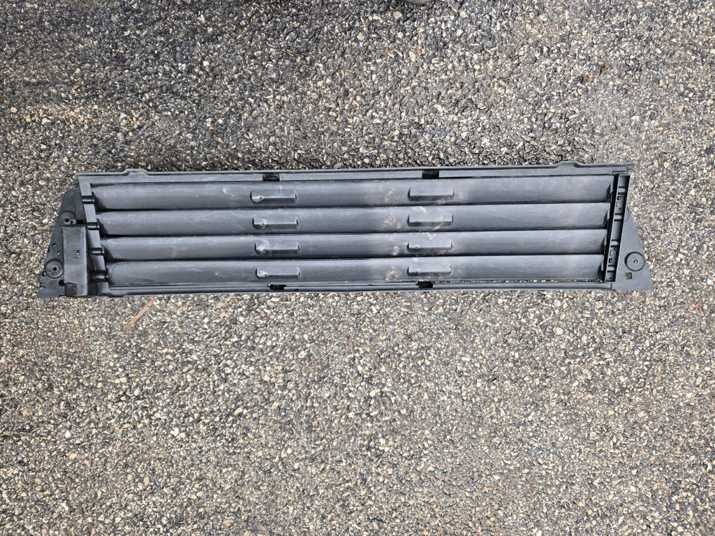 2022 2023 2024 LAND ROVER RANGE ROVER GRILLE GRILL OEM USED M8E2-8475-A