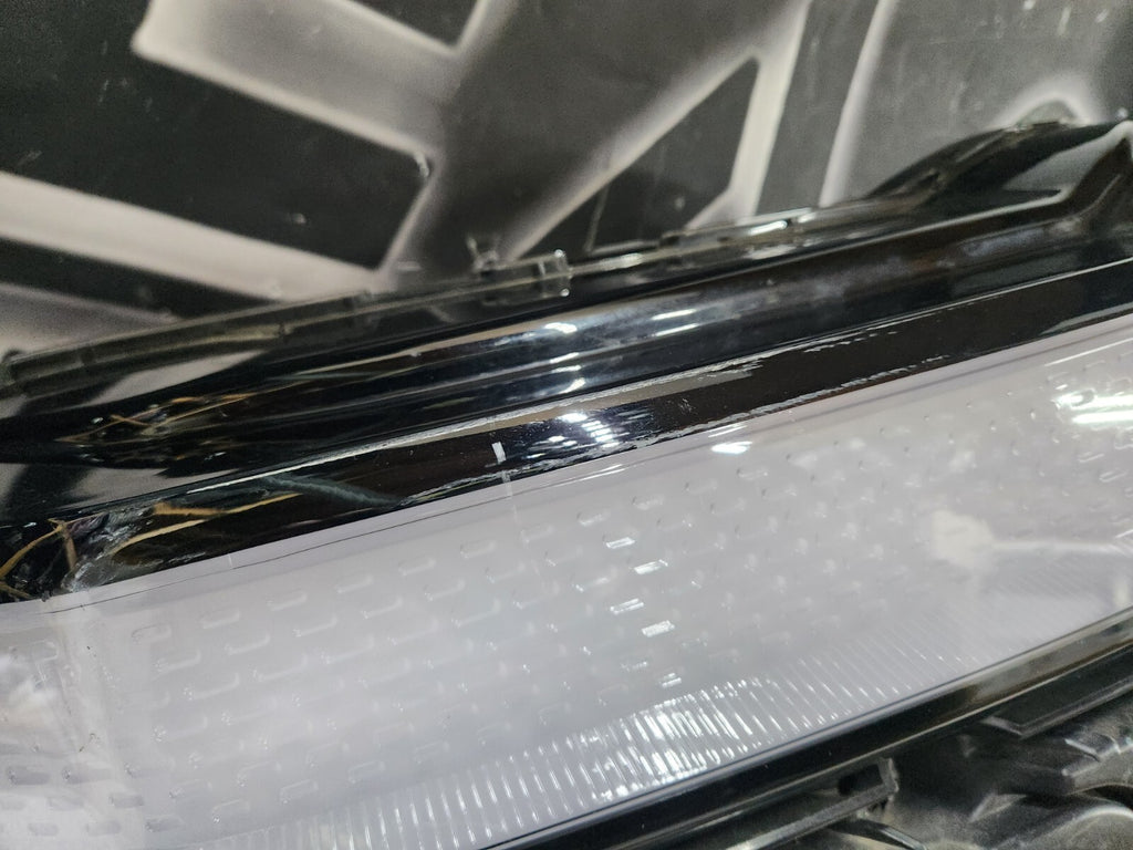 2021 2022 2023 RIVIAN R1T RIGHT PASSENGER SIDE LED HEADLIGHT COMPLETE OEM
