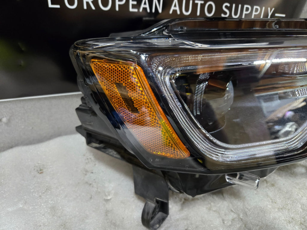 2016-2022 Jeep Grand Cherokee NON-AFS Headlight Black Right RH Passenger OEM H