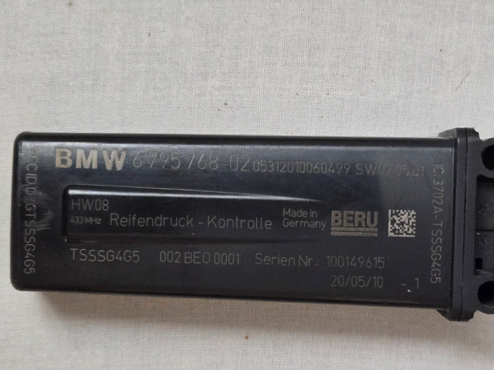 BMW E88 E92 E60 E70 E84 RDC Tire Pressure Monitor Antenna Sensor 6795768 TPMS