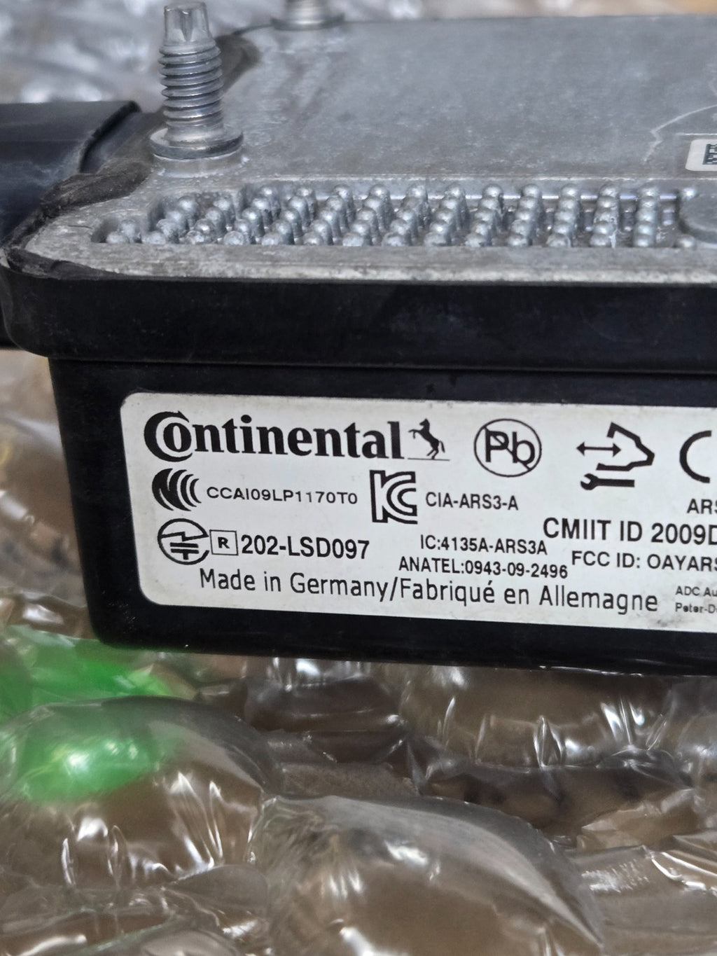 2017-2019 CADILLAC ESCALADE FORWARD RANGE RADAR SENSOR MODULE OEM 84396959