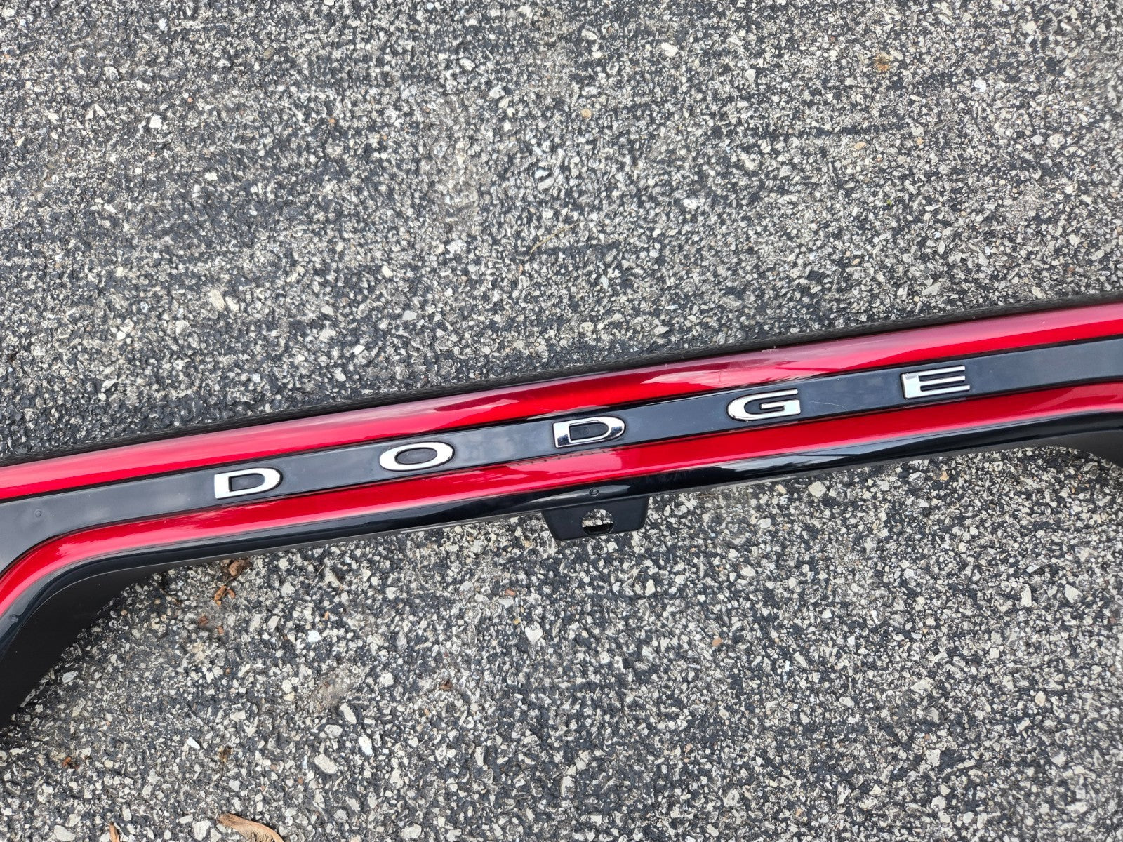 2014-2022 DODGE DURANGO REAR CENTER TAIL LIGHT W/CAMERA CUT OUT OEM 68155950AF
