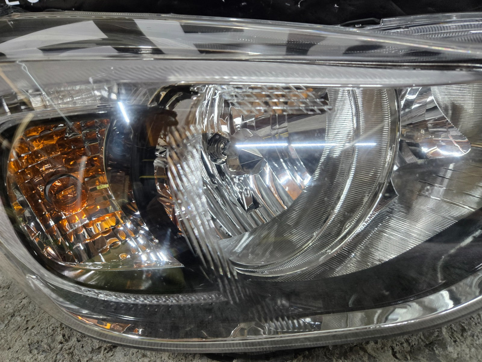 2012-2016 Subaru Crosstrek Halogen Right RH Headlight Assembly OEM 84001FJ320