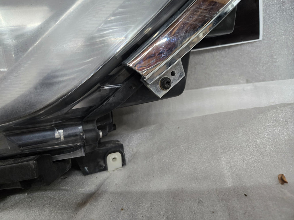 2015-2019 Lincoln MKC Left LH Driver Side Xenon HID Headlight OEM