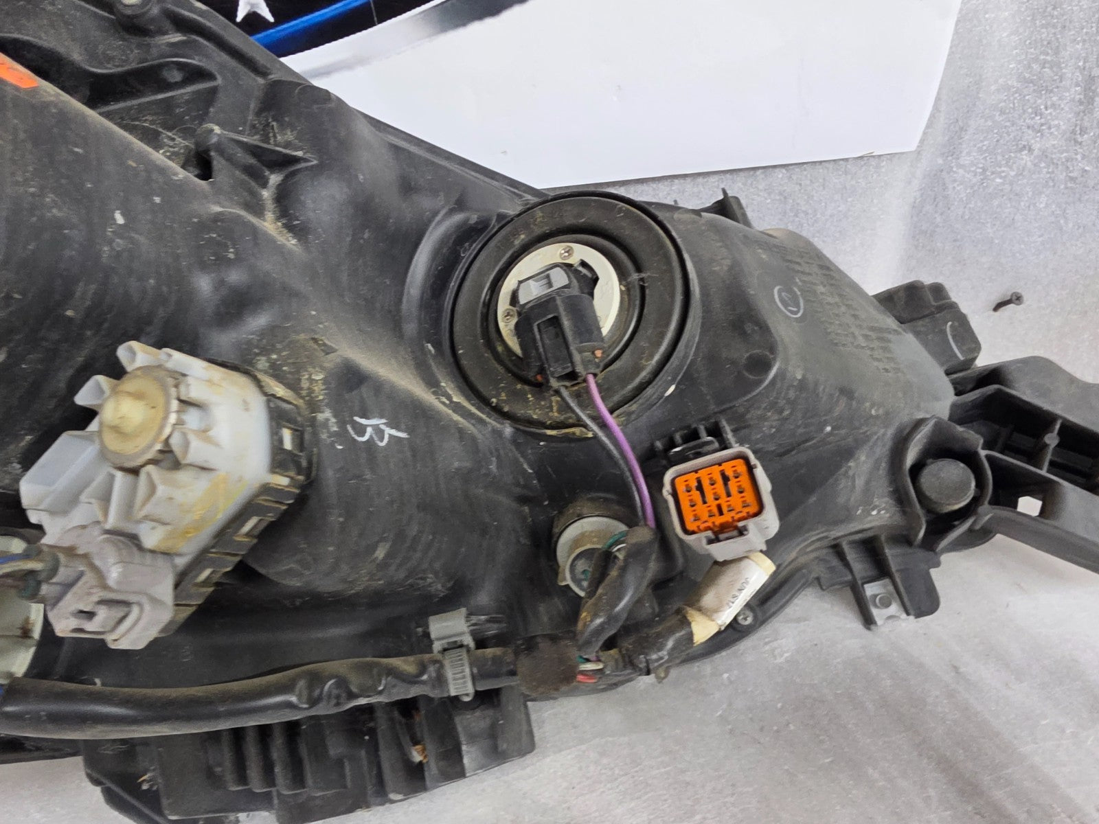 2015-2017 Subaru Legacy Outback Left LH Side XENON HID Headlight OEM 84002AL01B