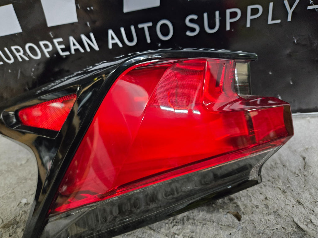 2015-2017 Lexus NX200t NX300h Left LH Driver Side Outer Halogen Tail Light OEM