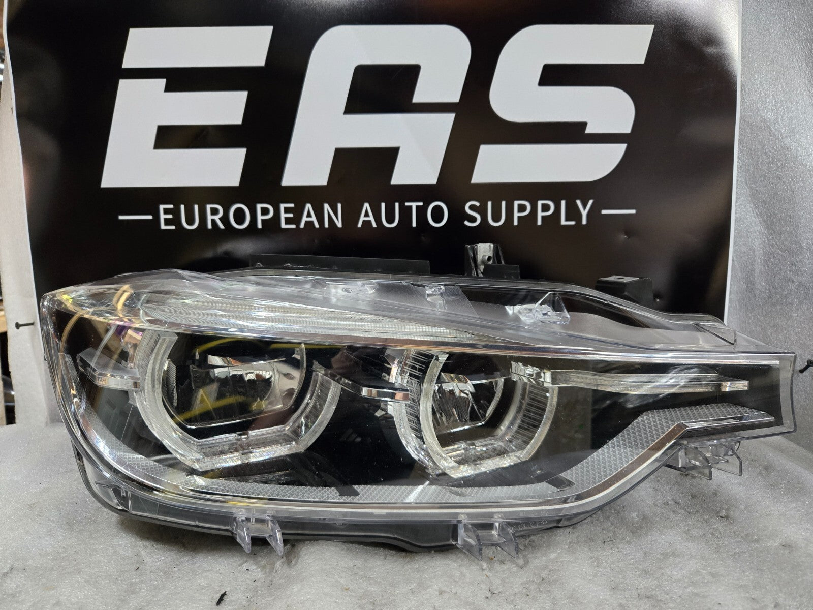 2016-2018 BMW 3-Series F30 Right RH Side Non-Adaptive LED Headlight OEM COMPLETE