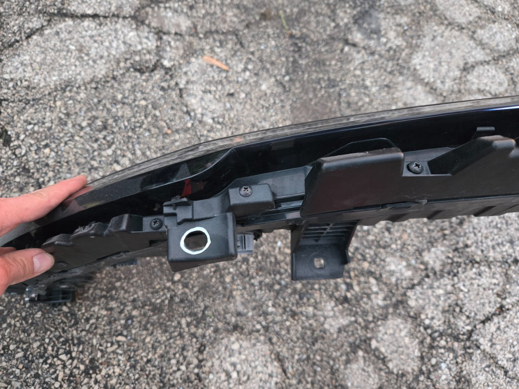 2024 2025 HYUNDAI SONATA FRONT LED DAYTIME RUNNING LIGHT BAR OEM 92209-L1550