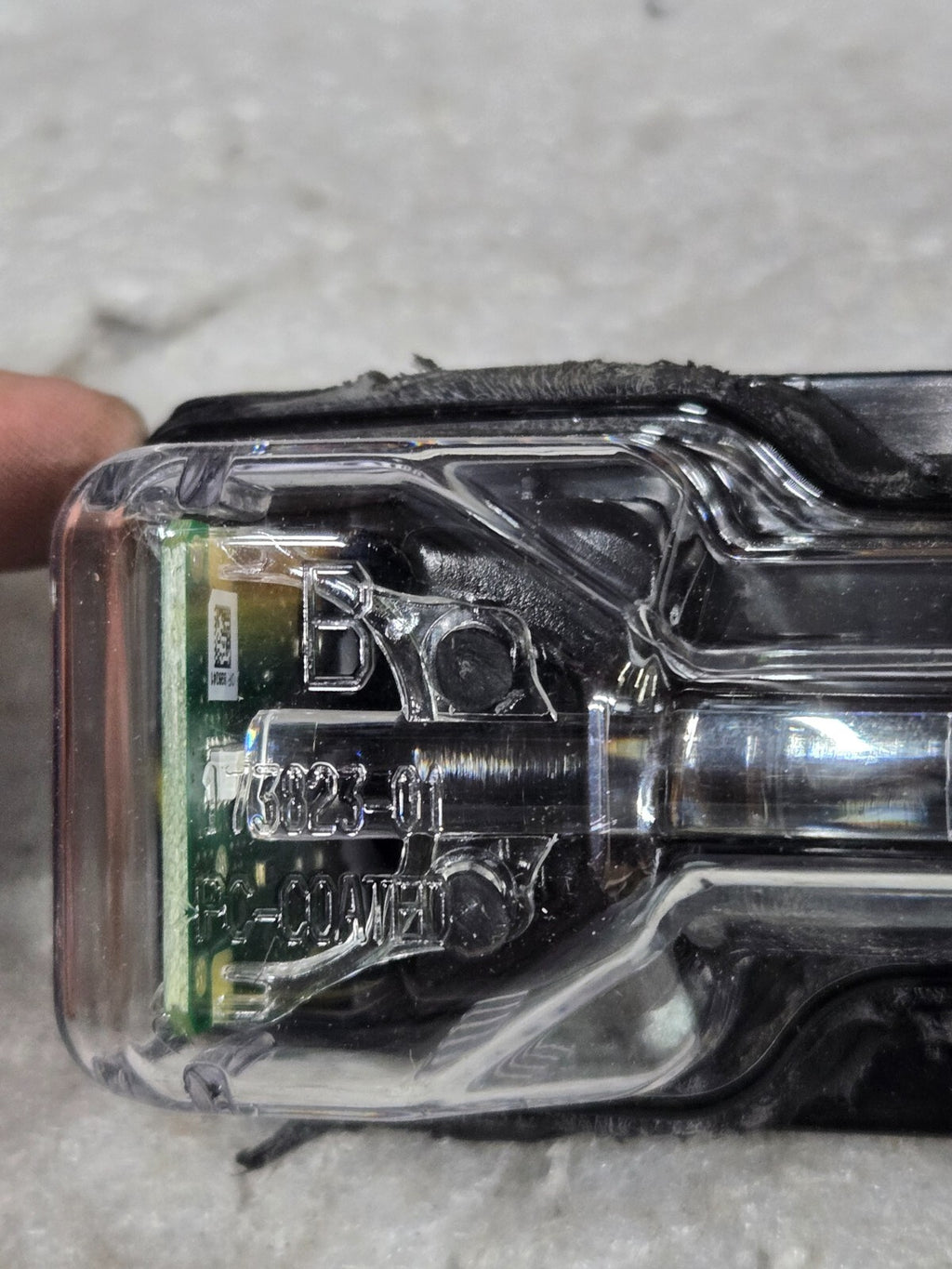 2010-2019 FORD TAURUS FRONT LEFT DRIVER TURN SIGNAL FOG LIGHT RUNNING LAMP OEM