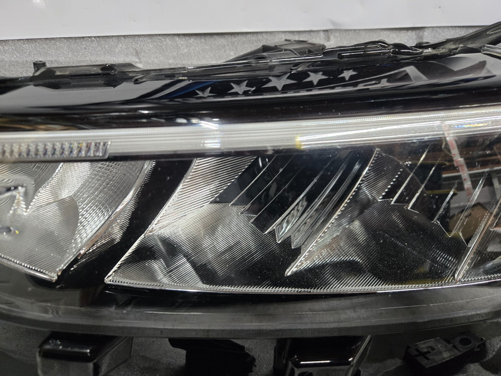 2023-2025 Ford Escape Reflector LED Headlight Left LH Driver PJ6B-13E015-BC OEM