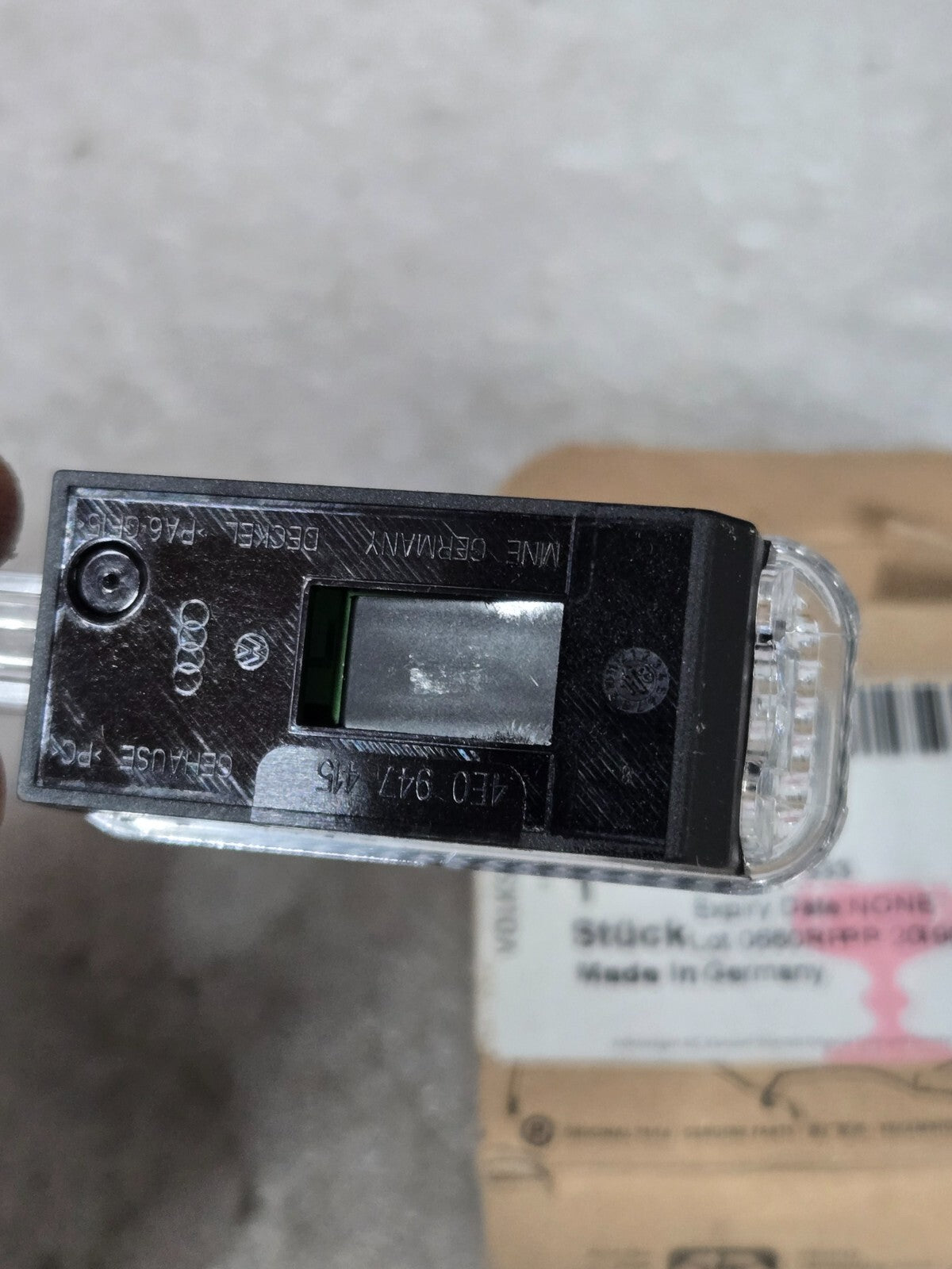 2015-2016 AUDI A3 8V FRONT RIGHT OR LEFT SIDE SEAT COURTESY LIGHT LAMP OEM