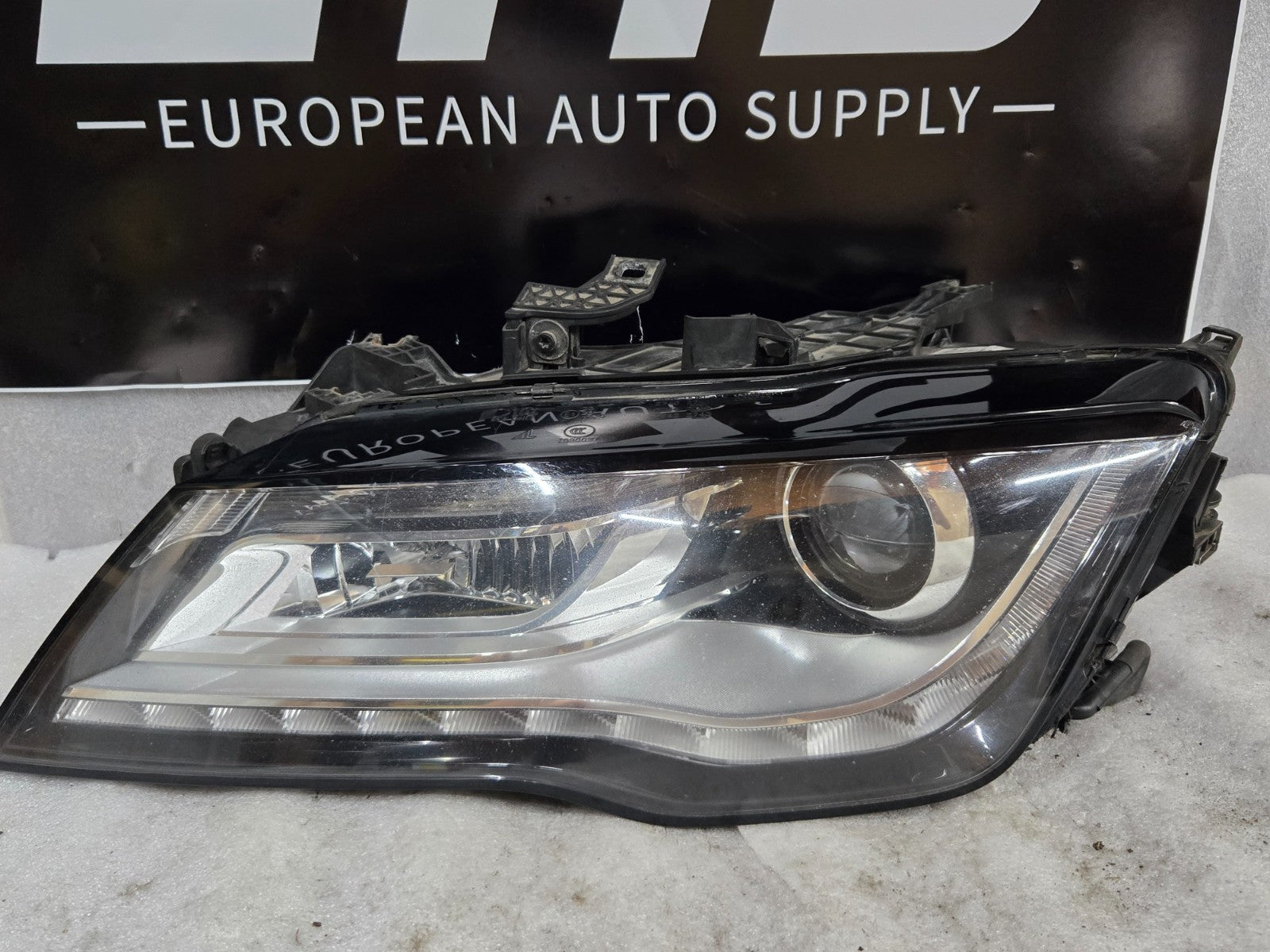2012-2015 AUDI A7 LEFT LH DRIVER SIDE XENON HEADLIGHT COMPLETE OEM 4G8941005E
