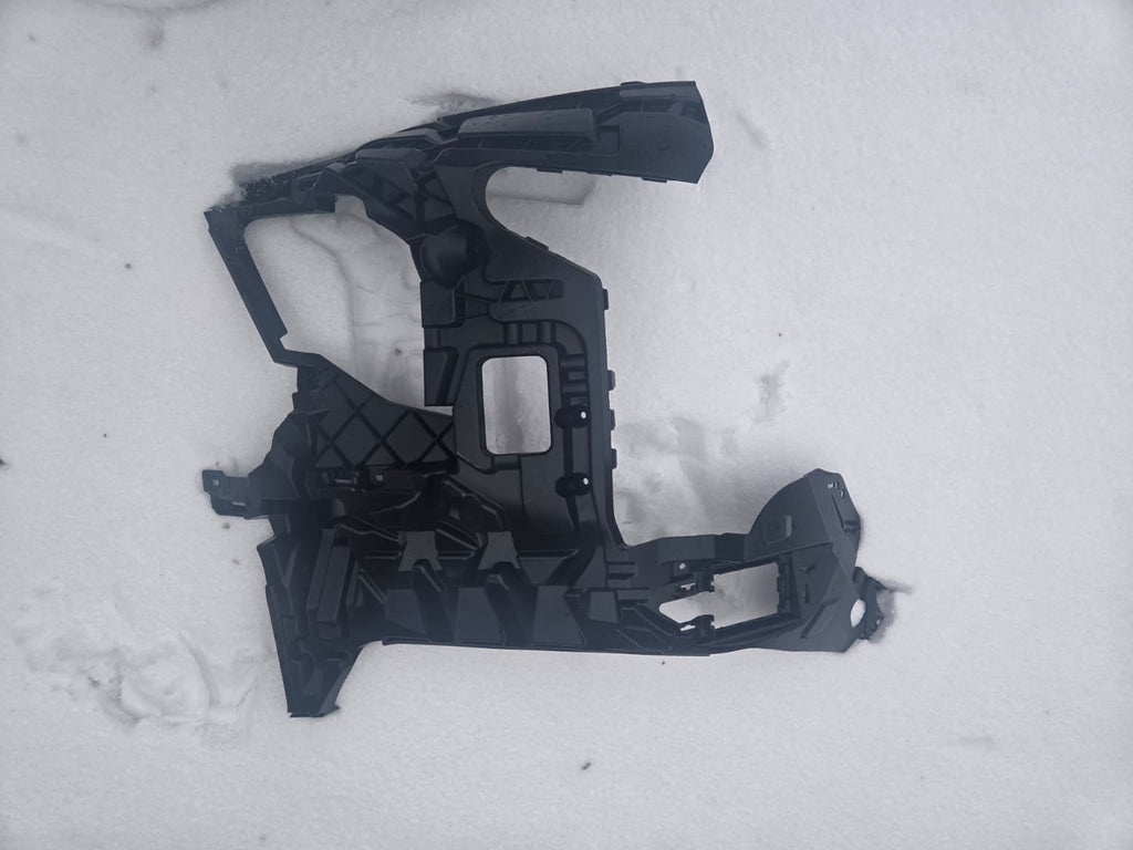 BMW X5 G05 LCI Front Bumper Mounting Bracket 890226 OEM Right RH Passenger Side