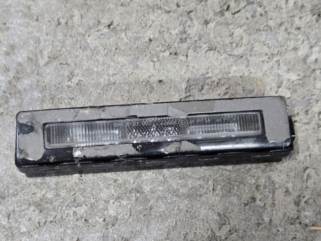 OEM Mini BMW 5 7 Series i7 XM Rear Trunk Center Cargo LED Light 9464592