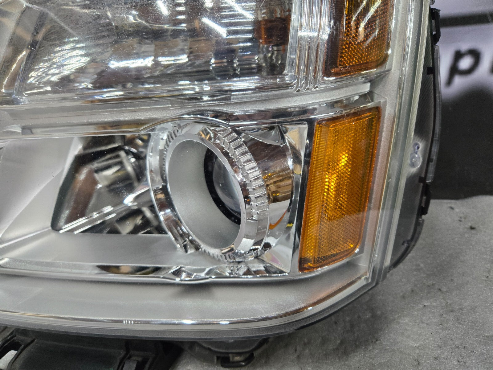 2010 2011 2012 2013 2014 2015 GMC Terrain Driver Left LH Halogen Headlight OEM