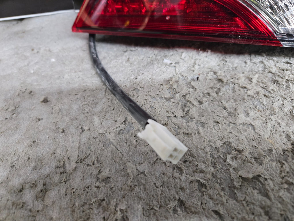 2018-2023 Toyota Camry TRD Rear Right Passenger Outer Tail Light OEM 9TY945281