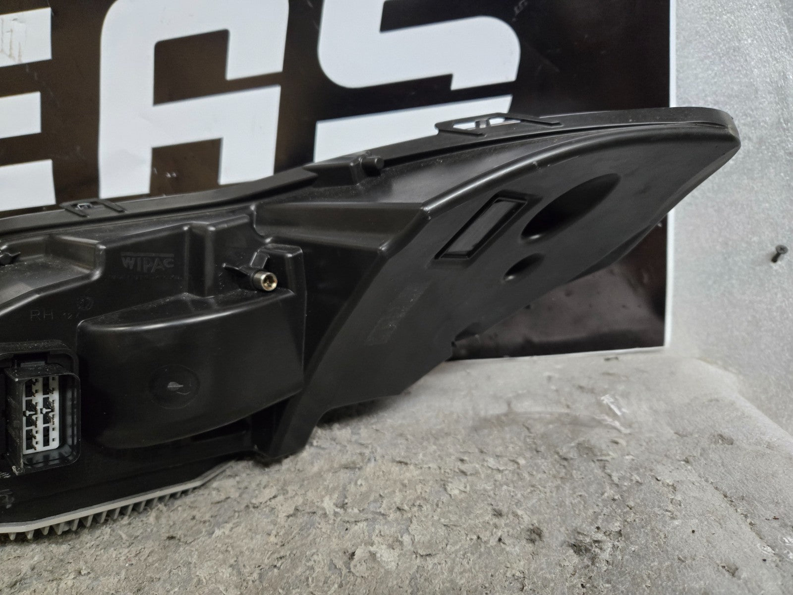 2017-2023 Aston Martin DB11 LED Headlight Right RH Passenger HY5313W029CD OEM