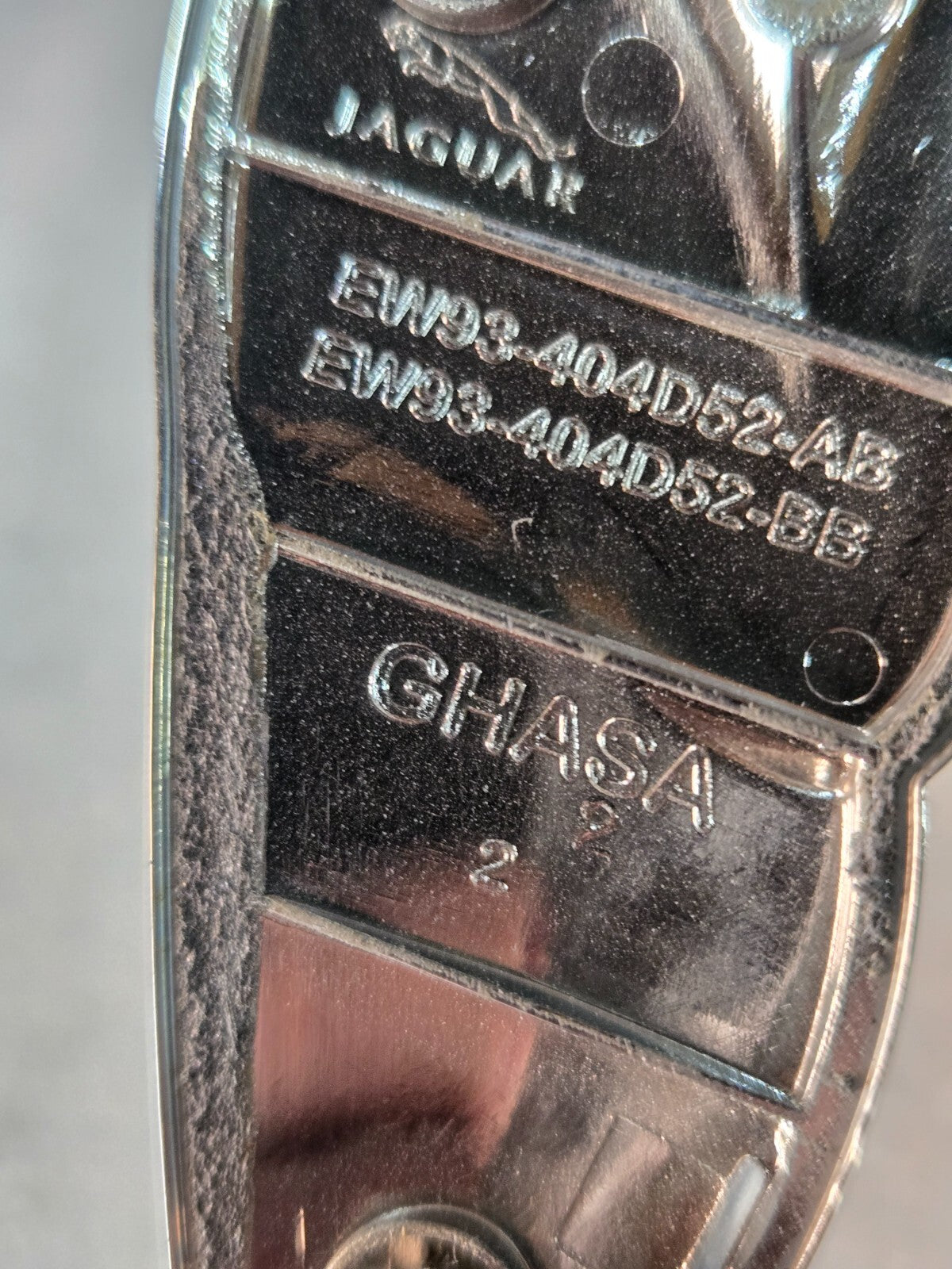 14-19 Jaguar XJ X351 3.0L Rear Trunk Emblem Logo Badge EW93-404D52-AB OEM