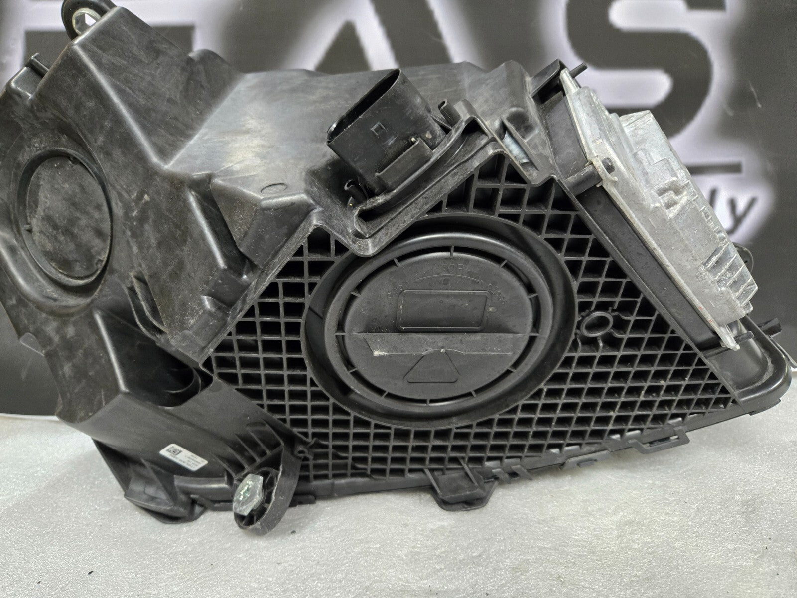 20-21 Mercedes Benz X253 GLC300 LH Driver LED Headlight A2539067301 OEM COMPLETE