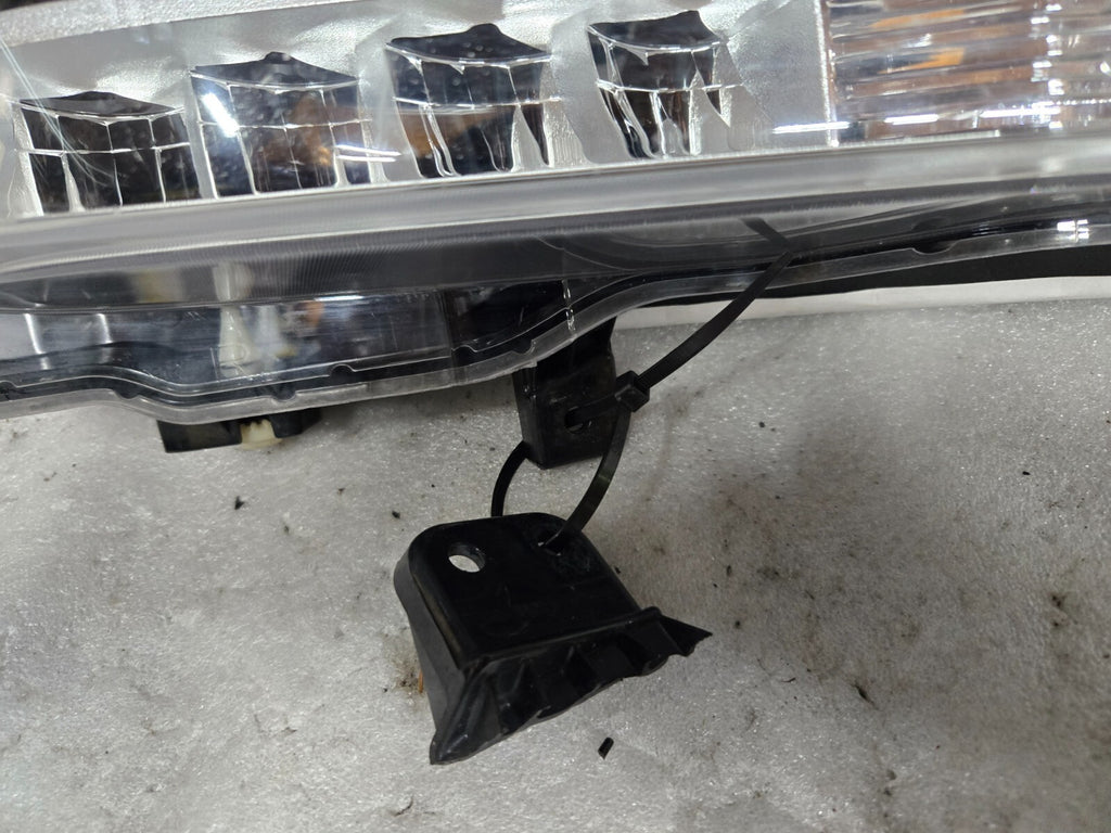 2020-2023 Ford Explorer RH Front Right Passenger LED Fog Light Fog Lamp OEM
