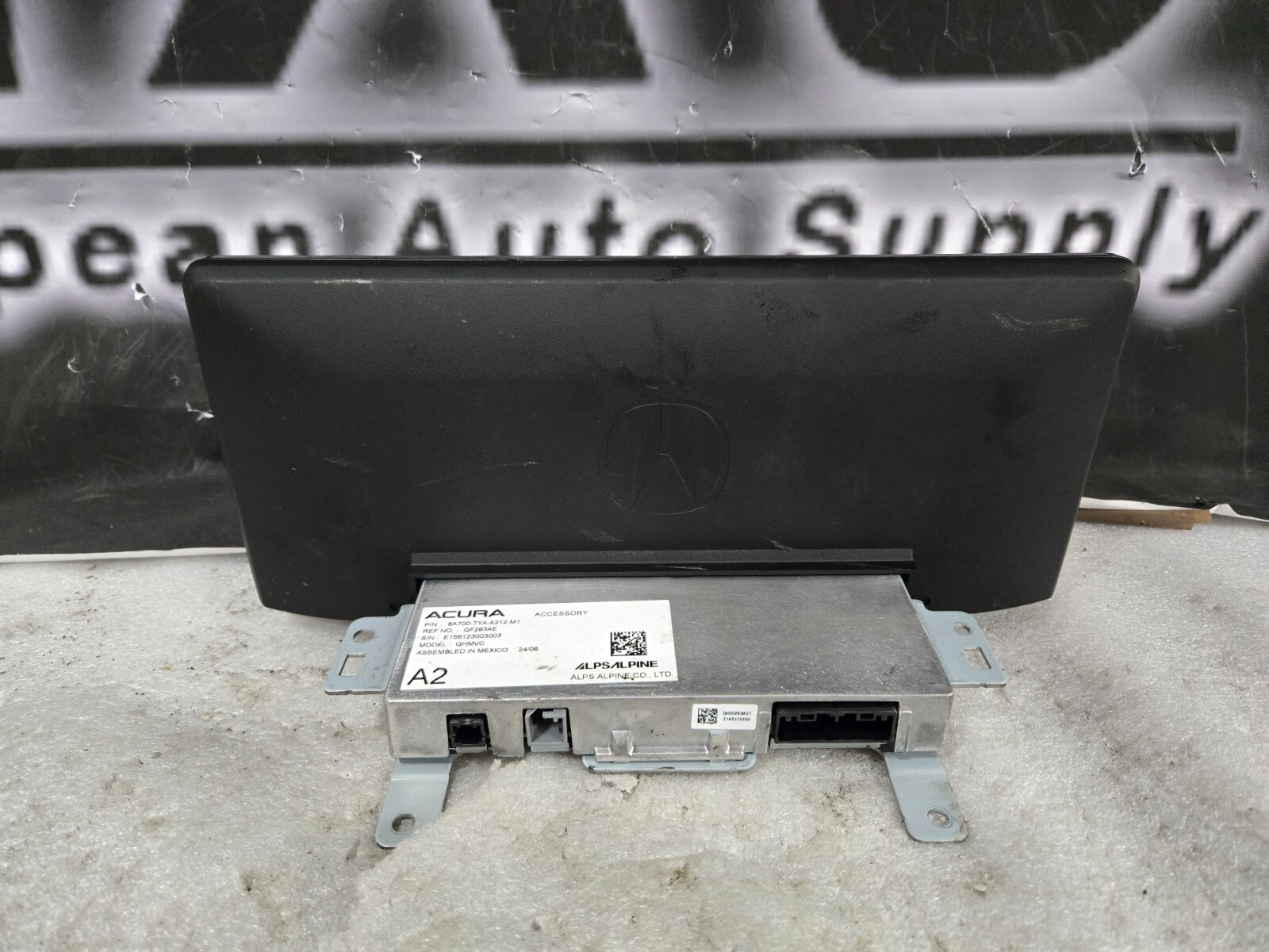 OEM ACURA RADIO NAVIGATION INFORMATION DISPLAY SCREEN GPS 8A700-TYA-A012-M1