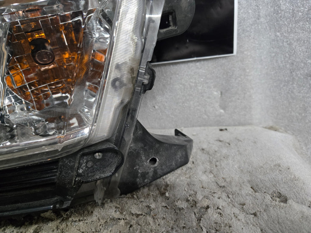 2016-2022 Toyota Tacoma Halogen DRL LED Right Side Headlight OEM 8111004270