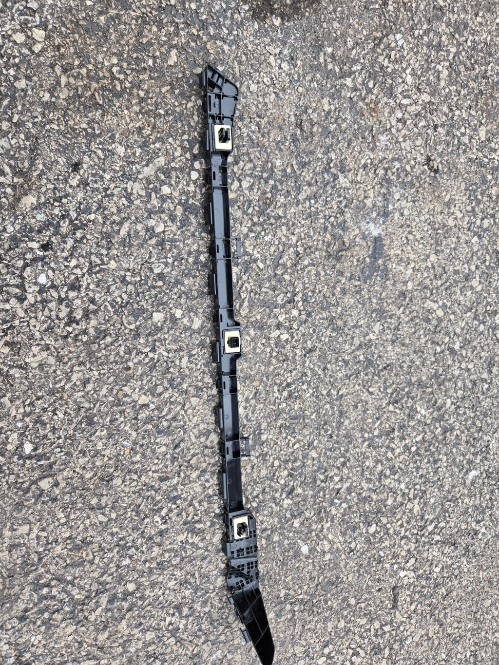2013-2017 Honda Accord Left Bumper Cover Spacer Mount Bracket 71598-T2A-A01  OEM