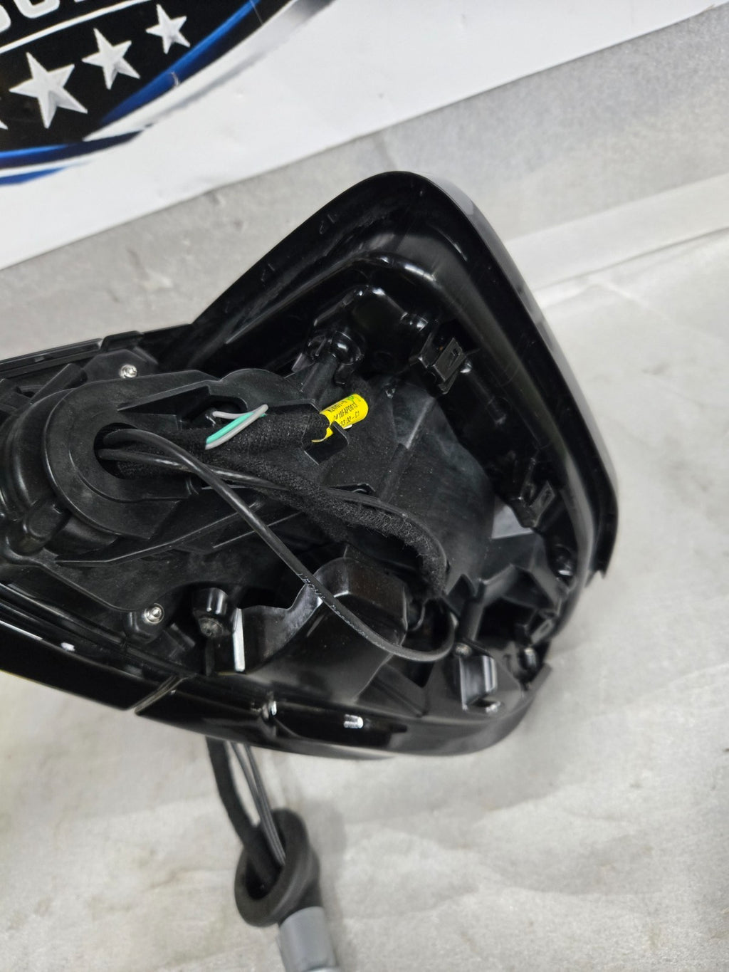 2022 - 2024 Rivian R1T R1S Front Left Driver Side View Mirror OEM PT00516900-G