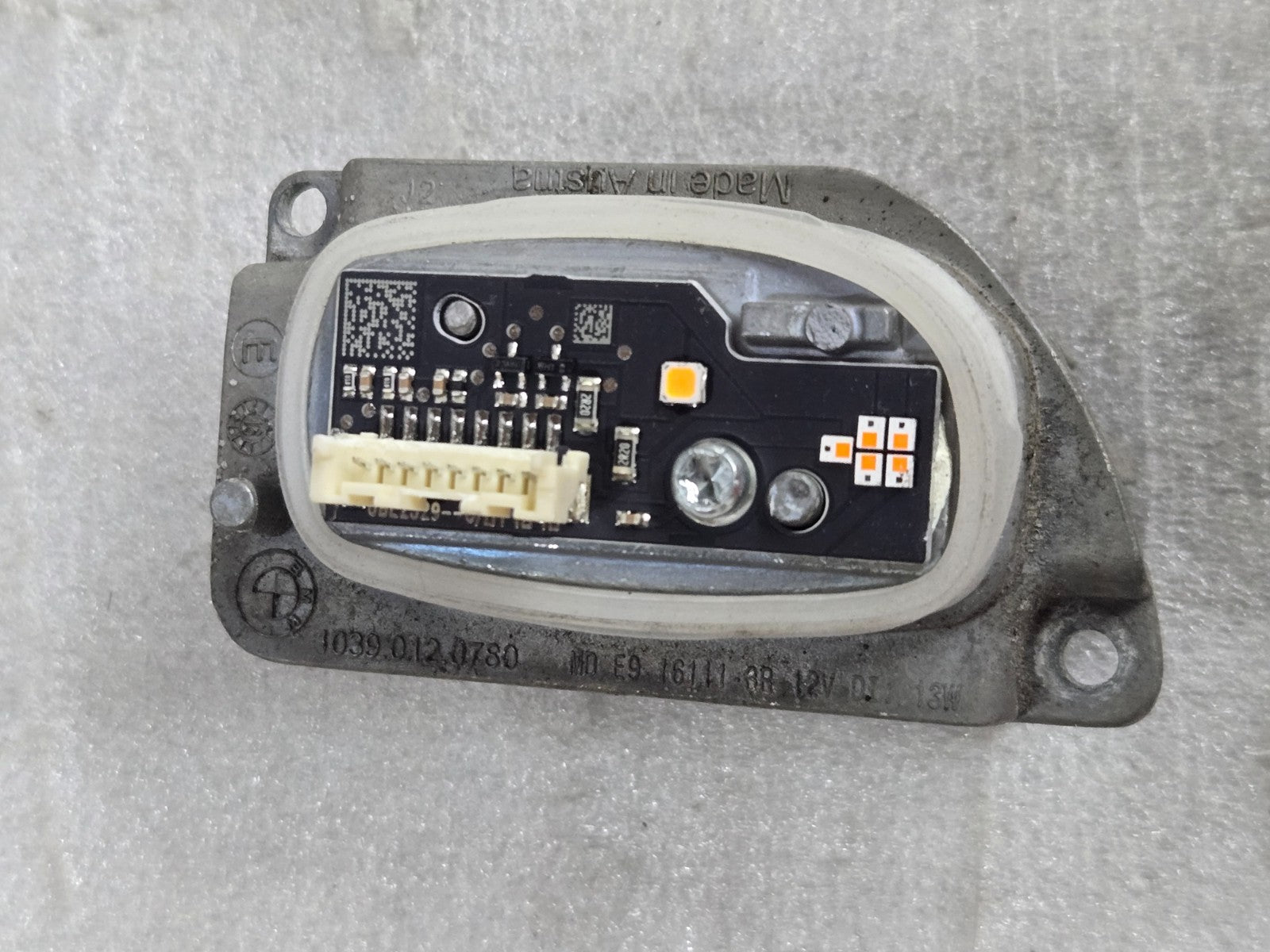 2017-2020 BMW 530I 540I GT G30 RIGHT HEADLIGHT DAY RUNNING MODULE BALLAST OEM