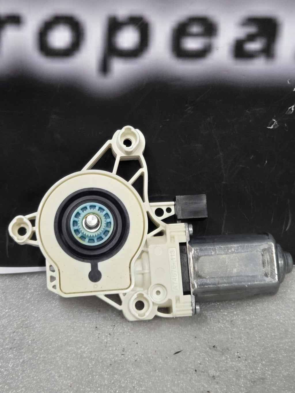 2021 LAMBORGHINI URUS REAR LEFT DOOR WINDOW GLASS MOTOR 4K0959802 OEM