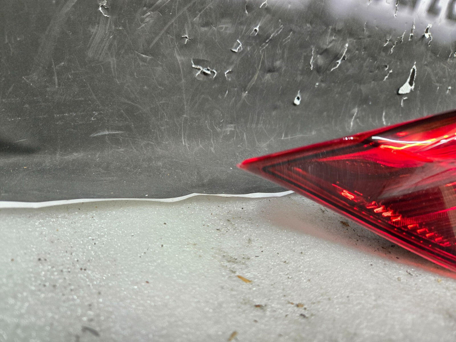 2019-2020 Infiniti QX50 Right Passenger RH Inner Taillight Lamp 26550-5NA1A OEM