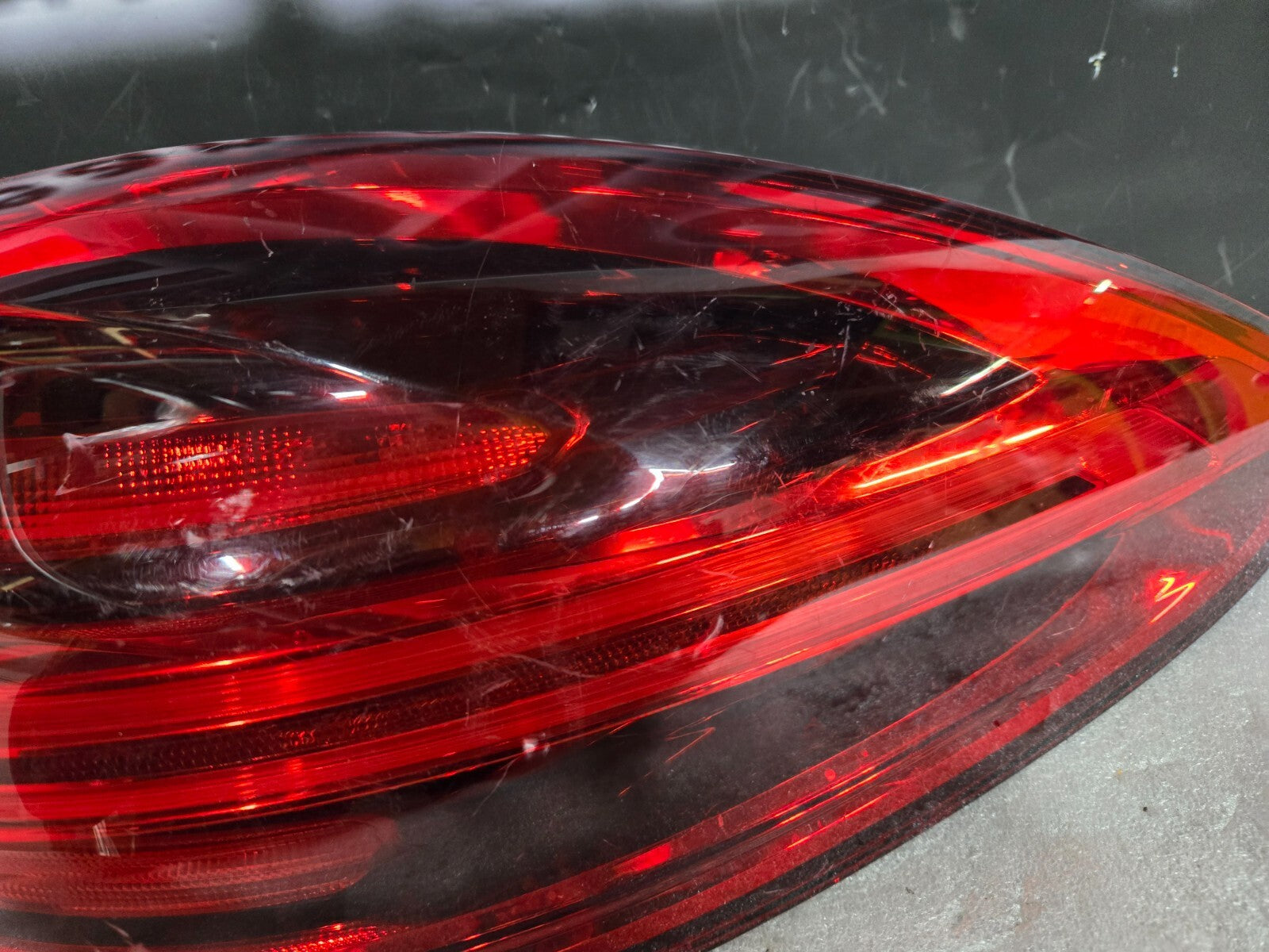 2015-2017 Porsche Cayenne Right RH Passenger Side Rear Tail Light 7P5945208R OEM