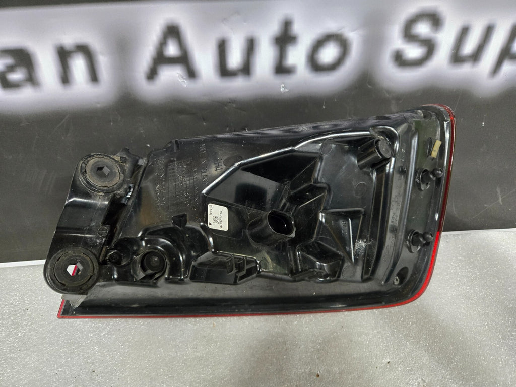2015-2016 Audi A3 S3 RS3 Quarter-Mounted Tail Light Left Driver 8V5945095C OEM