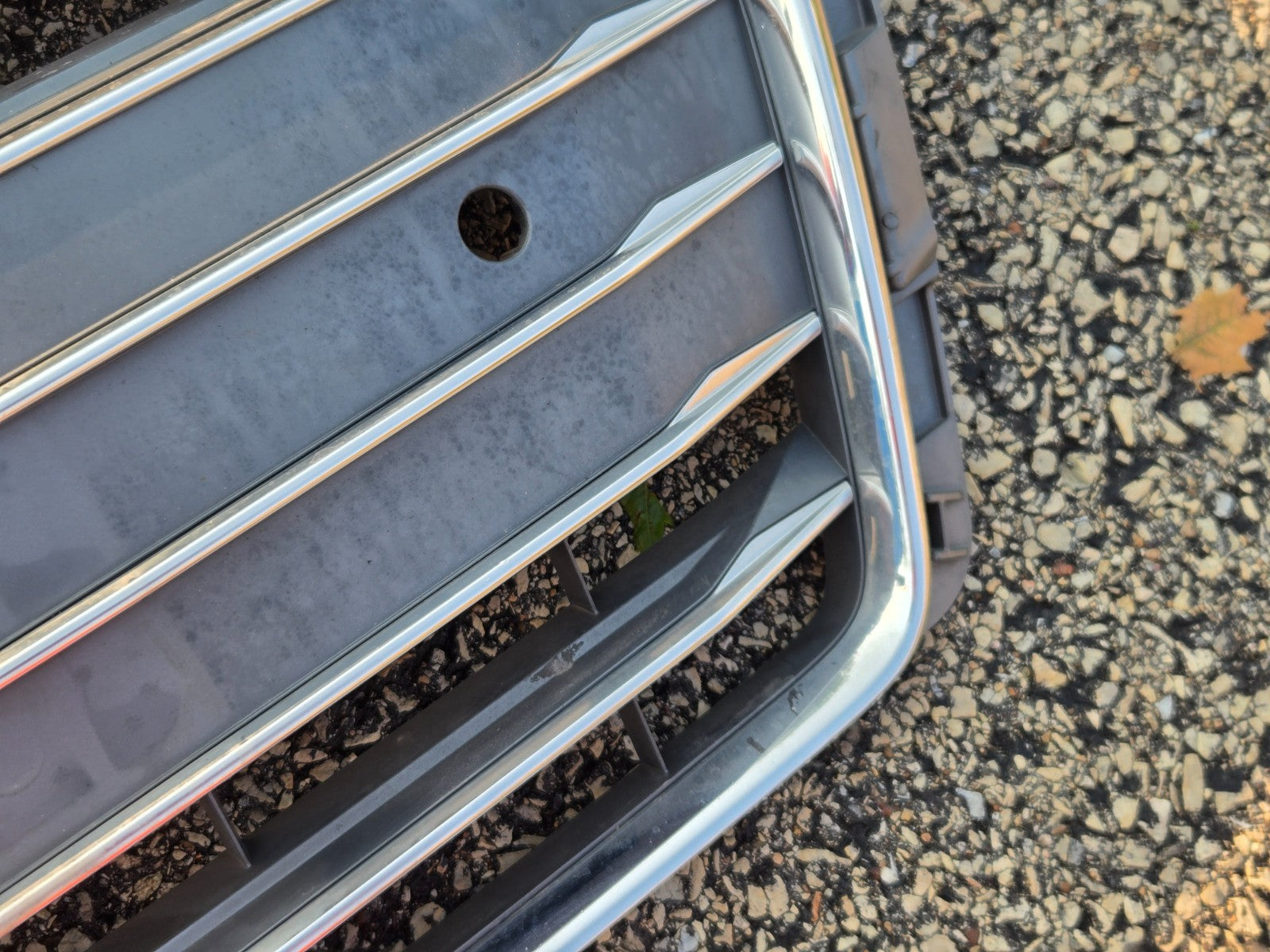 2018 2019 Audi A4 Sedan Grill 8W0853651 OEM