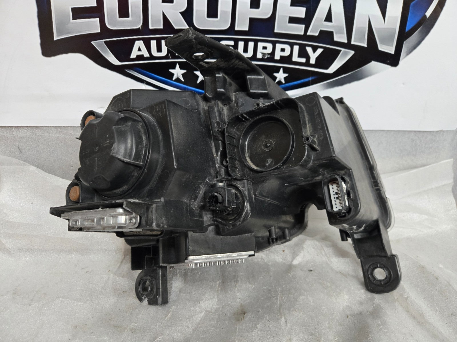 2017 - 2022 Jeep Grand Cherokee Left LH Non-AFS Xenon Headlight OEM 68426873AD
