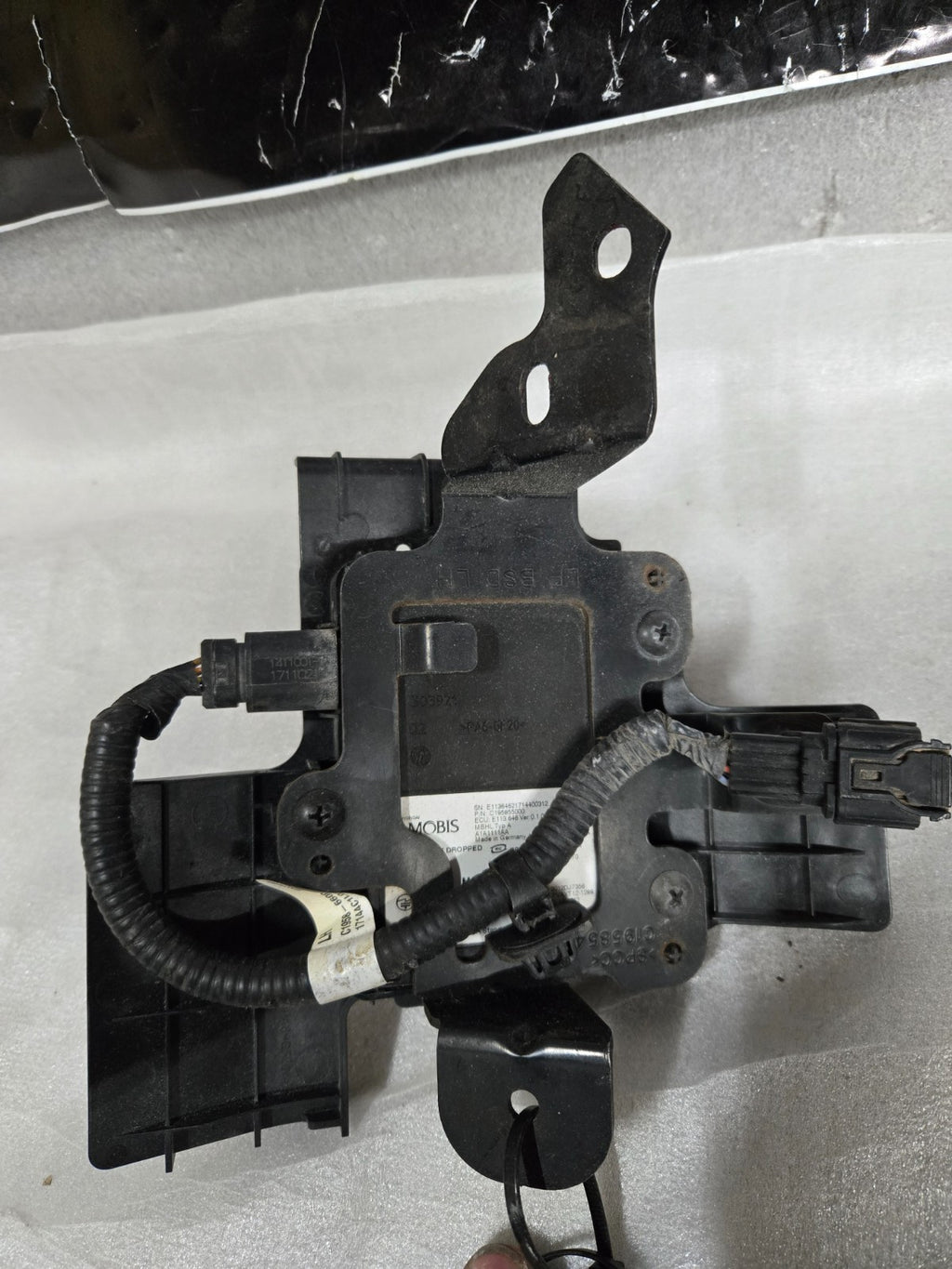 2018-2019 Hyundai Sonata Blind Spot Sensor Assembly Left LH 95811-C1500 OEM
